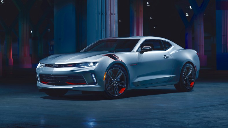 2017-Chevrolet-Camaro-Redline-112