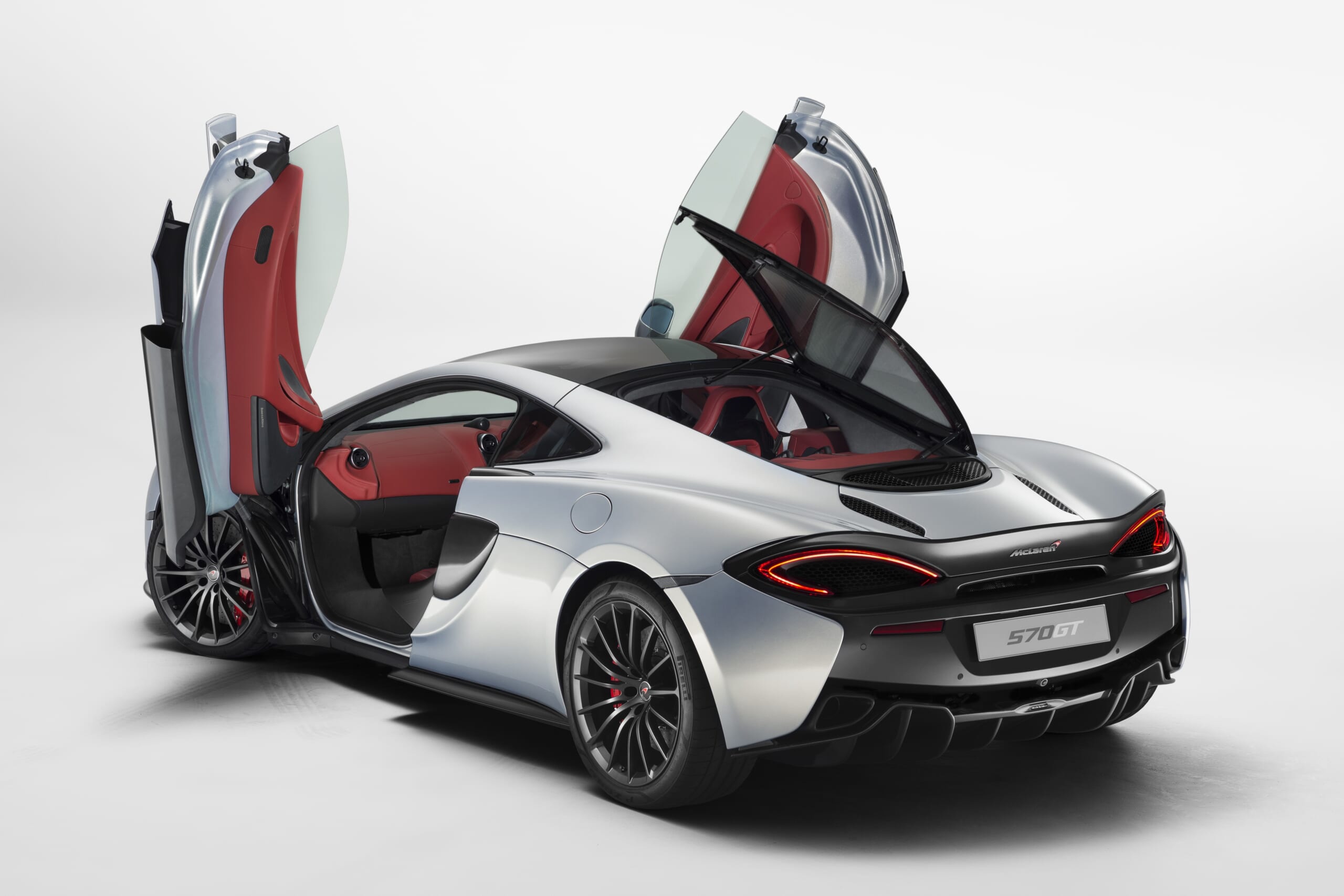 6223McLaren-570GT_04.jpg