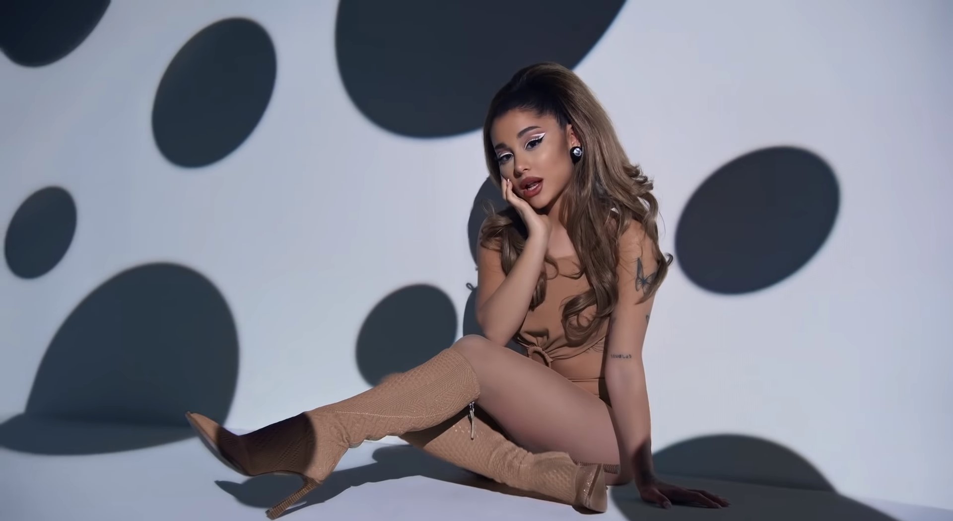 Watch Ariana Grande Drop Into a Split and Twerk Up a Storm In Wild '34+35'  Music Video - Maxim