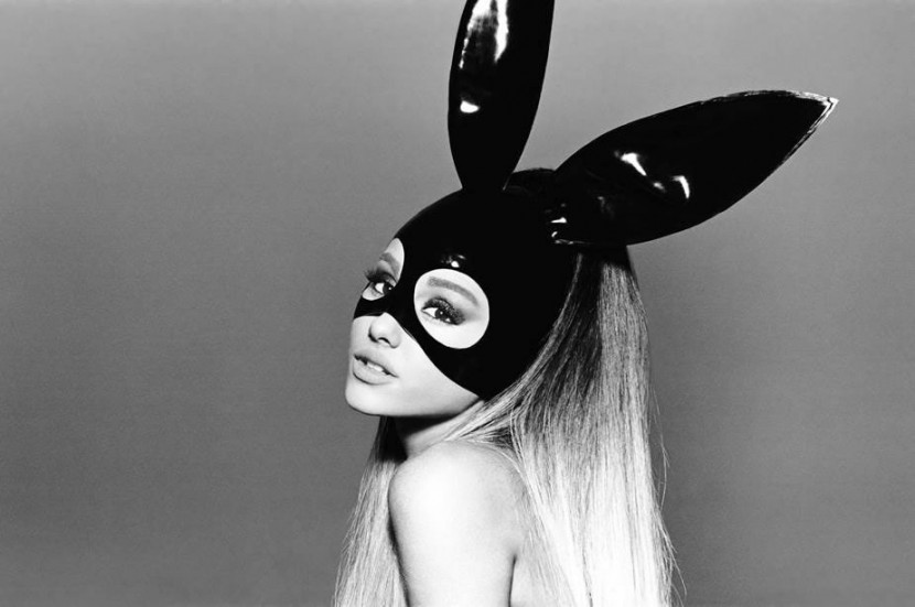 Ariana-Grande-Dangerous-Woman-Alternate-Photo-830x551.jpg