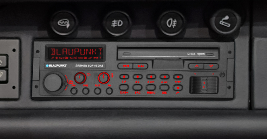 historie sengetøj Deltage Blaupunkt Brings Back Classic Car Stereo Cranked Up With Modern Tech - Maxim