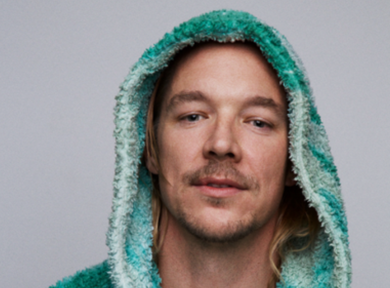 diplo-maxim-canada