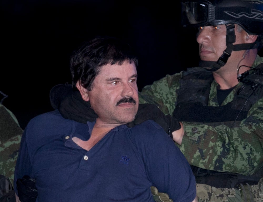 Mexican Drug Lord El Chapo Arrives At American Jail Gets Cheered By Female Inmates Maxim