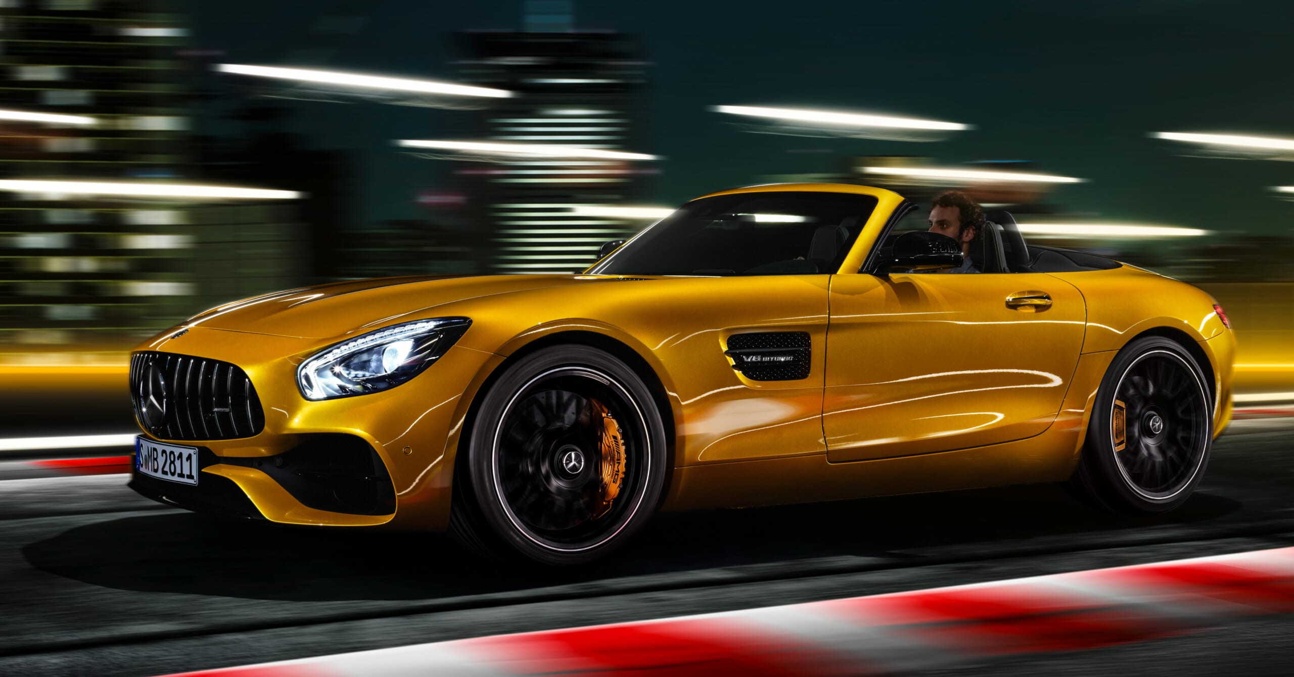 facebook-Linked_Image___2019 Mercedes-AMG GT S Roadster2