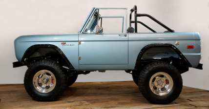 facebook-Linked_Image___Gateway Bronco RestoMod Fuelie_Side