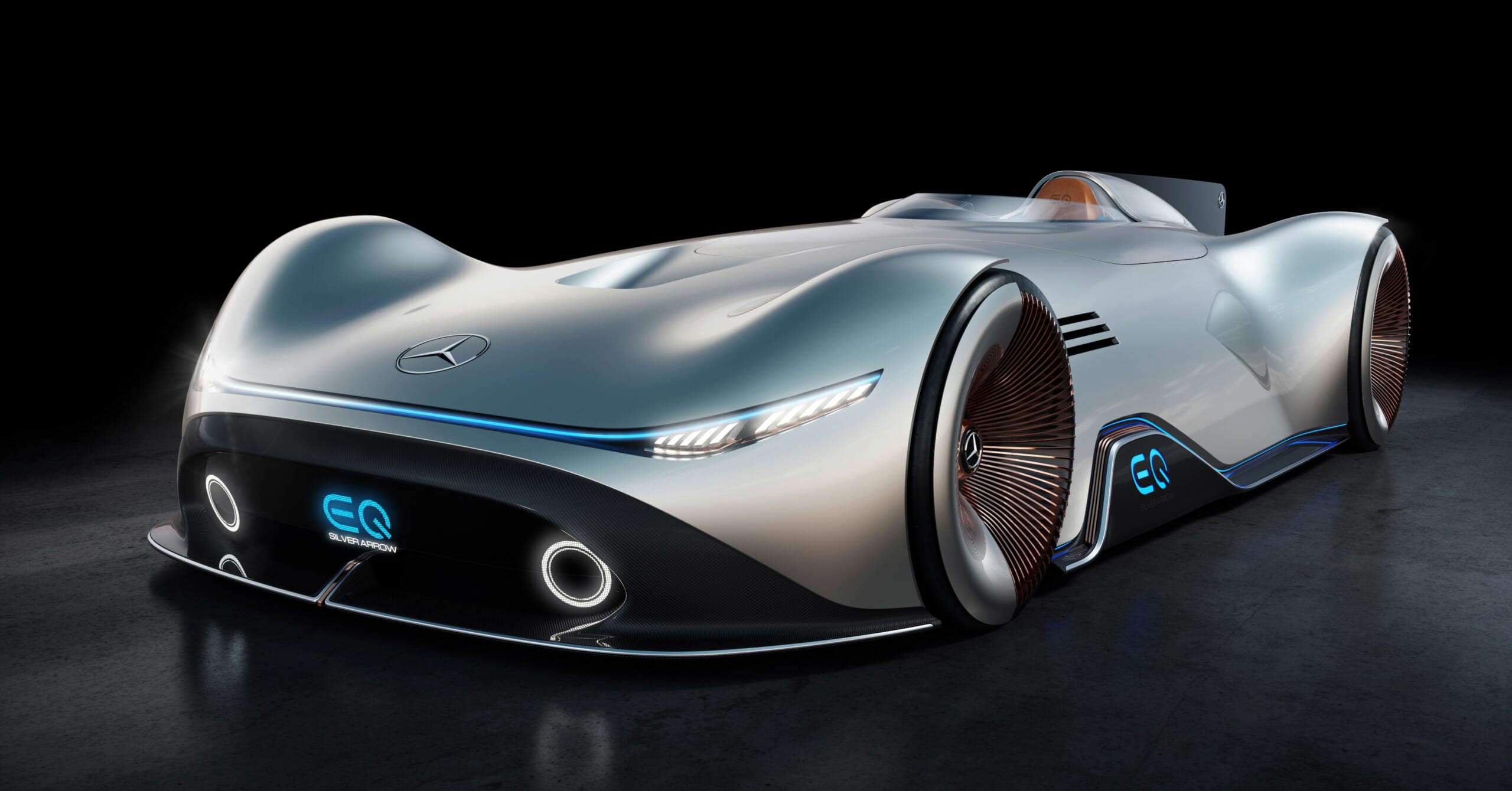 facebook-Linked_Image___Mercedes Silver Arrow EQ