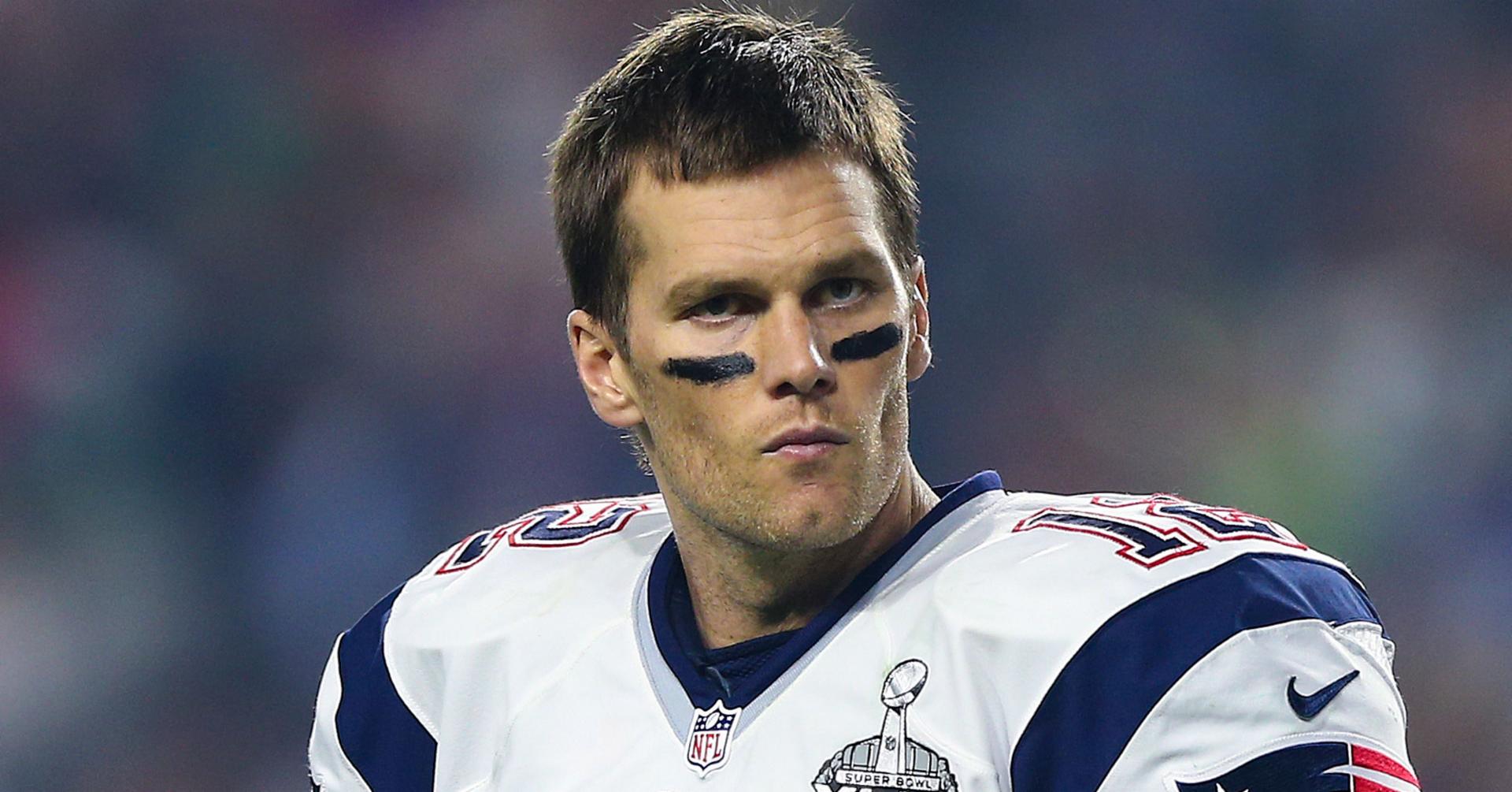 People Are Body Shaming Tom Brady After Shirtless Photos Of His Dad Bod Emerge Online Maxim