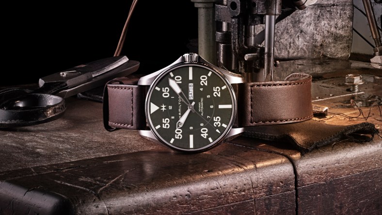 Hamilton_Khaki Pilot Schott NYC_lifestyle1