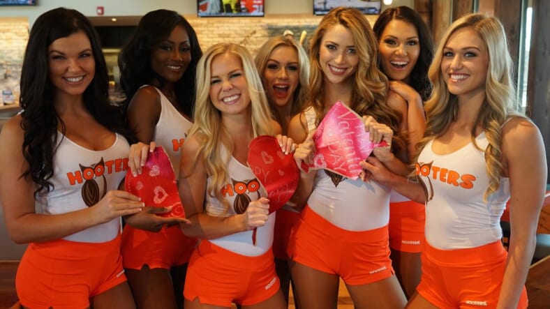 hooters valentines day deal