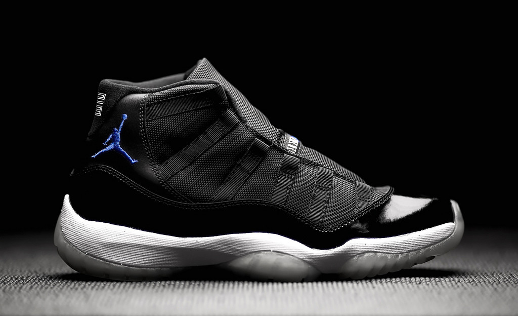 Jordan future space jam online