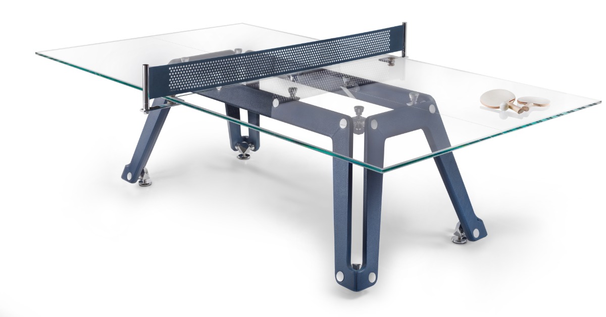 theater Keelholte Gedragen This $24,000 Glass and Leather Ping Pong Table Elevates Any Game Room -  Maxim