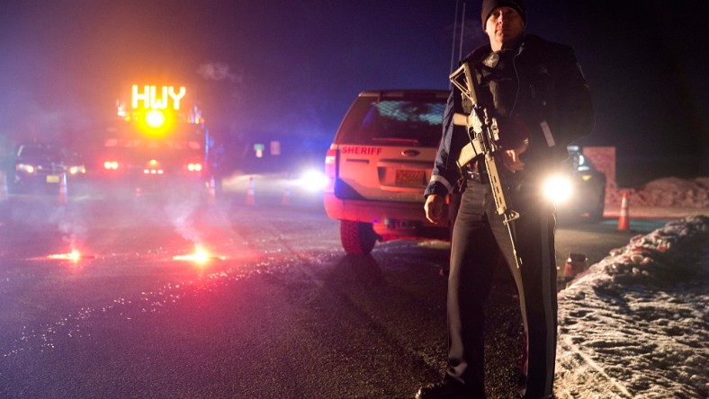 AP standoff Malheur police