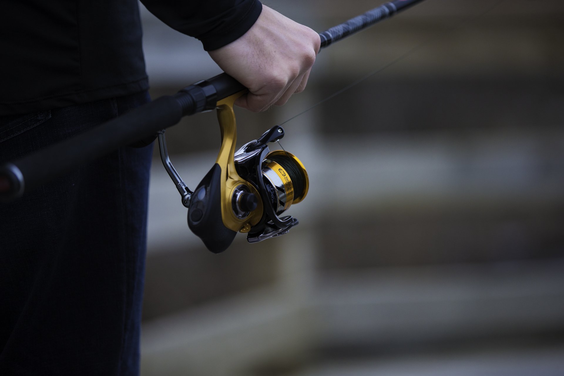 Motion-detecting spinning reel pings your phone when the fish bite