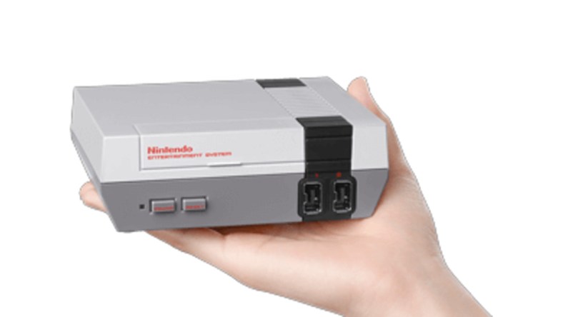 nintendo-classic-mini-console-gaming-system---hand-on-whitejpg