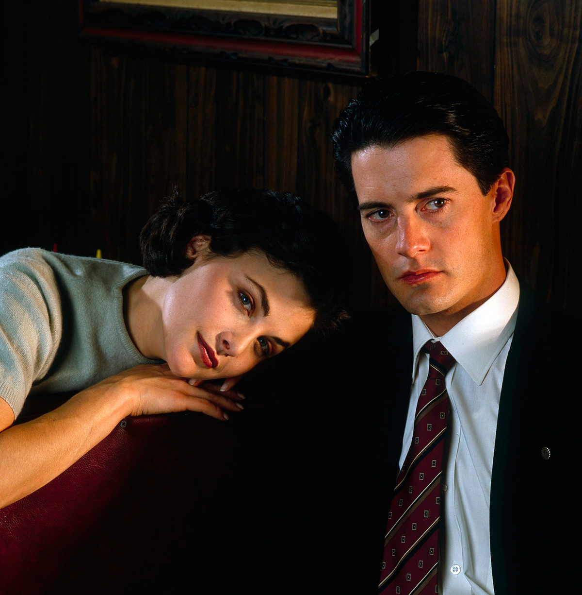 np011316_twinpeakscast_article.jpg