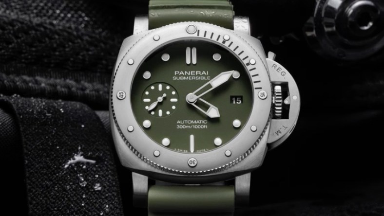 panerai-submersible-4-green