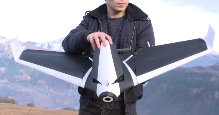 Plane hot sale drone parrot