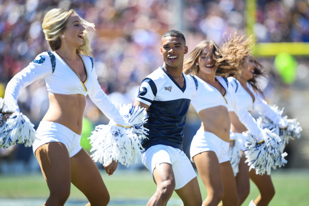 rams-male-cheerleader-GettyImages-1034518806