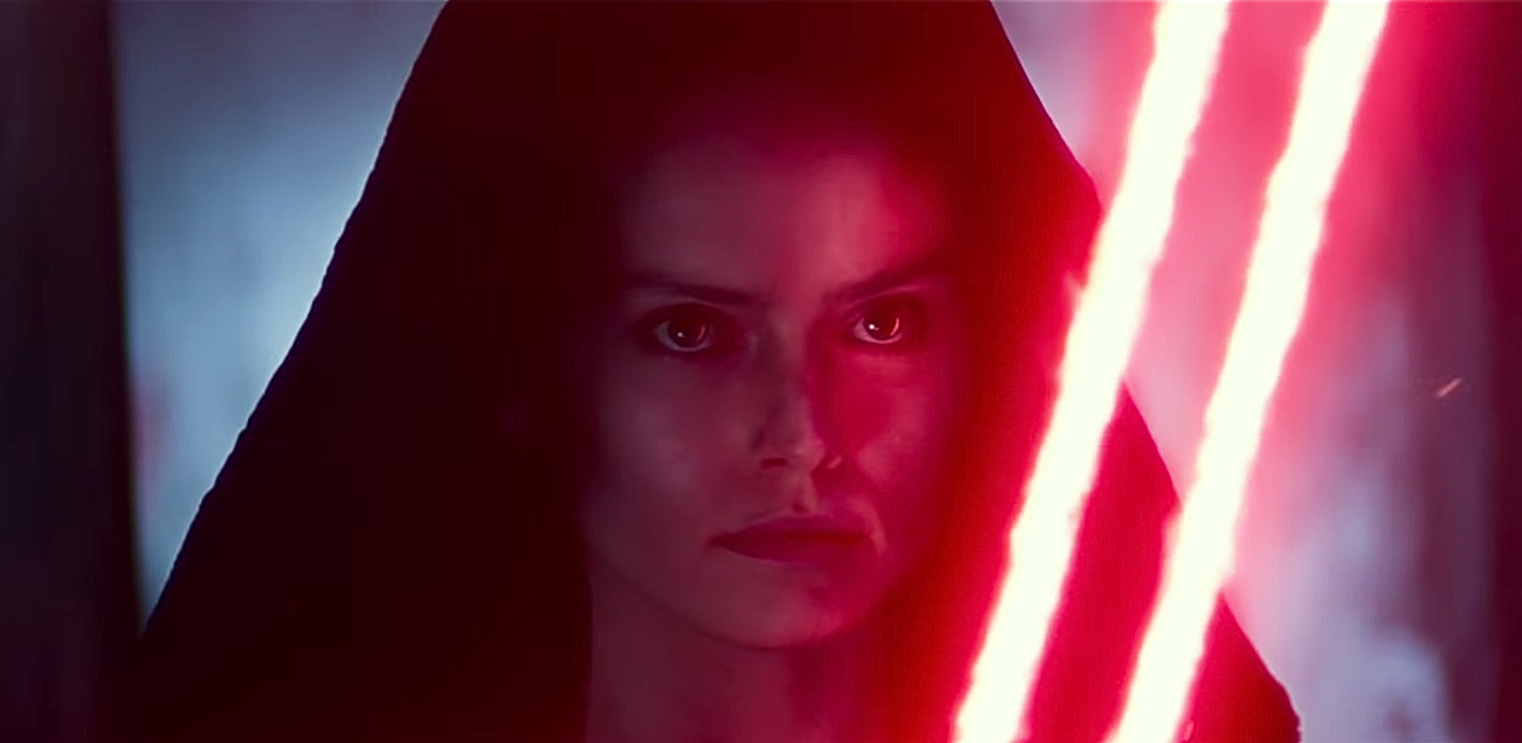 'Star Wars: The Rise of Skywalker': Rey Looks Like She's On the Dark ...