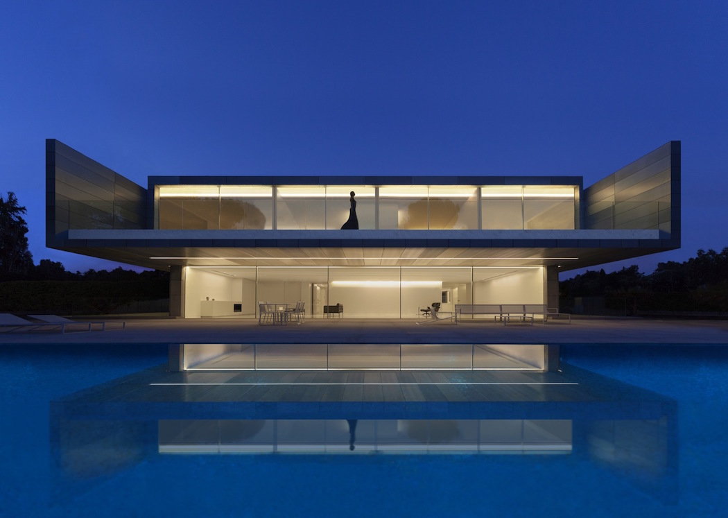 Aluminum-House-Fran-Silvestre-Arquitectos-1.jpg