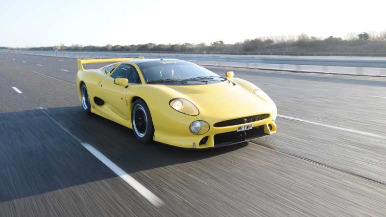 jagxj22020thanniv30011210.jpg