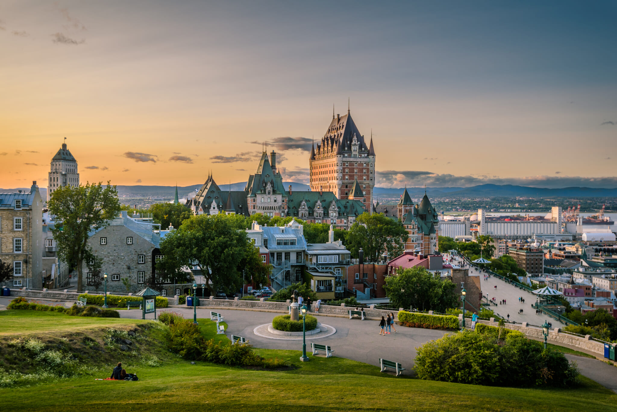 Where to Eat, Drink and Stay in Quebec City Maxim