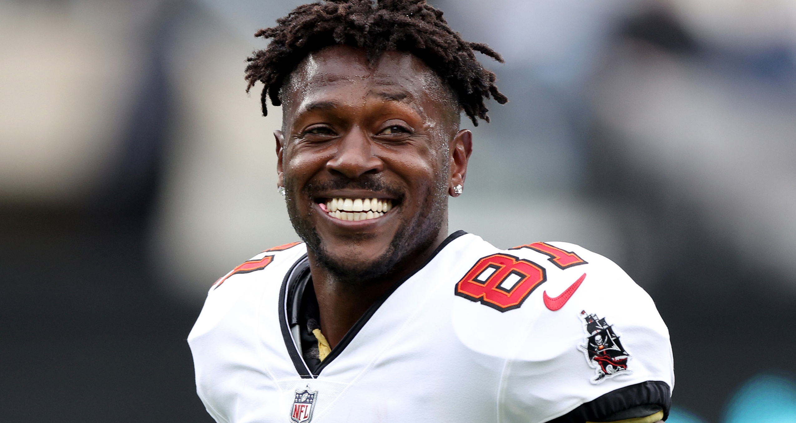 Antonio Brown Bails On Bucs-Jets