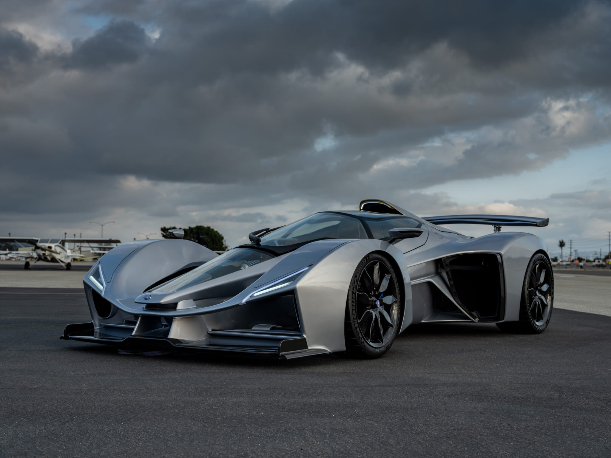 The Delage D12 French Hypercar Aims To Make History With World Speed ...