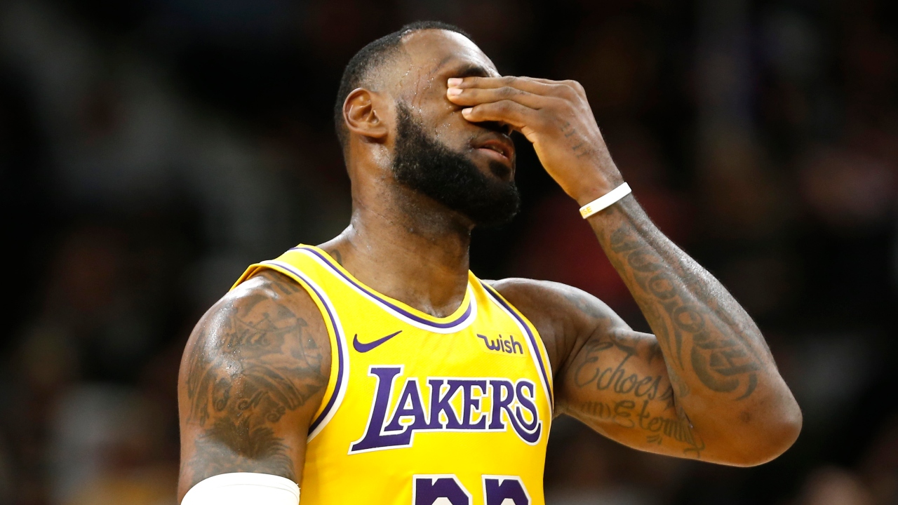 LeBron James and the Lakers are in a game of chicken, and no one will be a  winner 