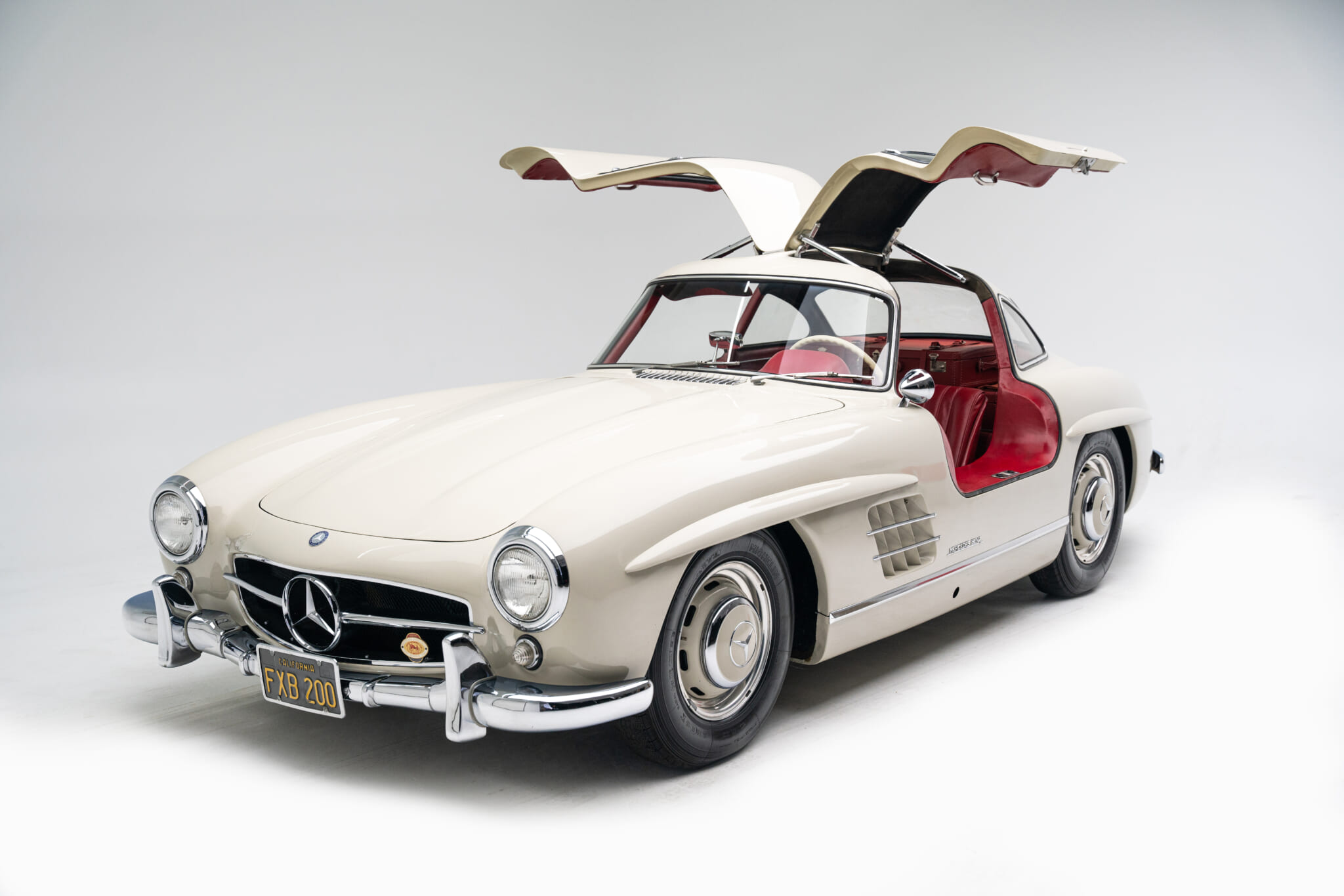 Andy Warhol S Cars Exhibit Is An Arty Tribute To Mercedes Benz Maxim