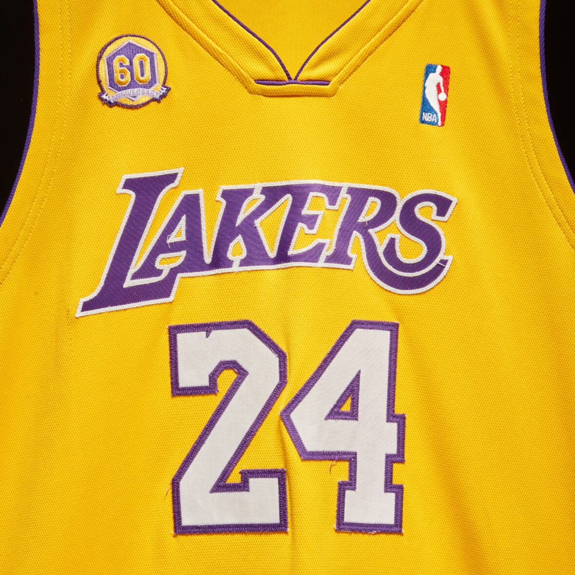 Kobe Bryant's iconic Lakers jersey expected to sell for up to $7 million at  auction - ABC7 Los Angeles