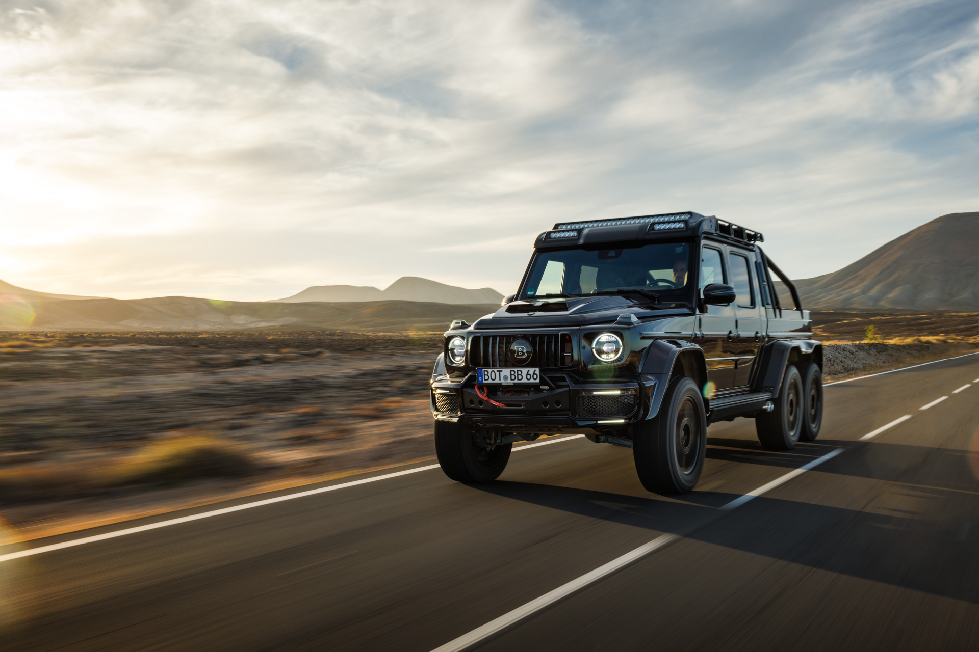 Мерседес g63 AMG 6x6 Brabus