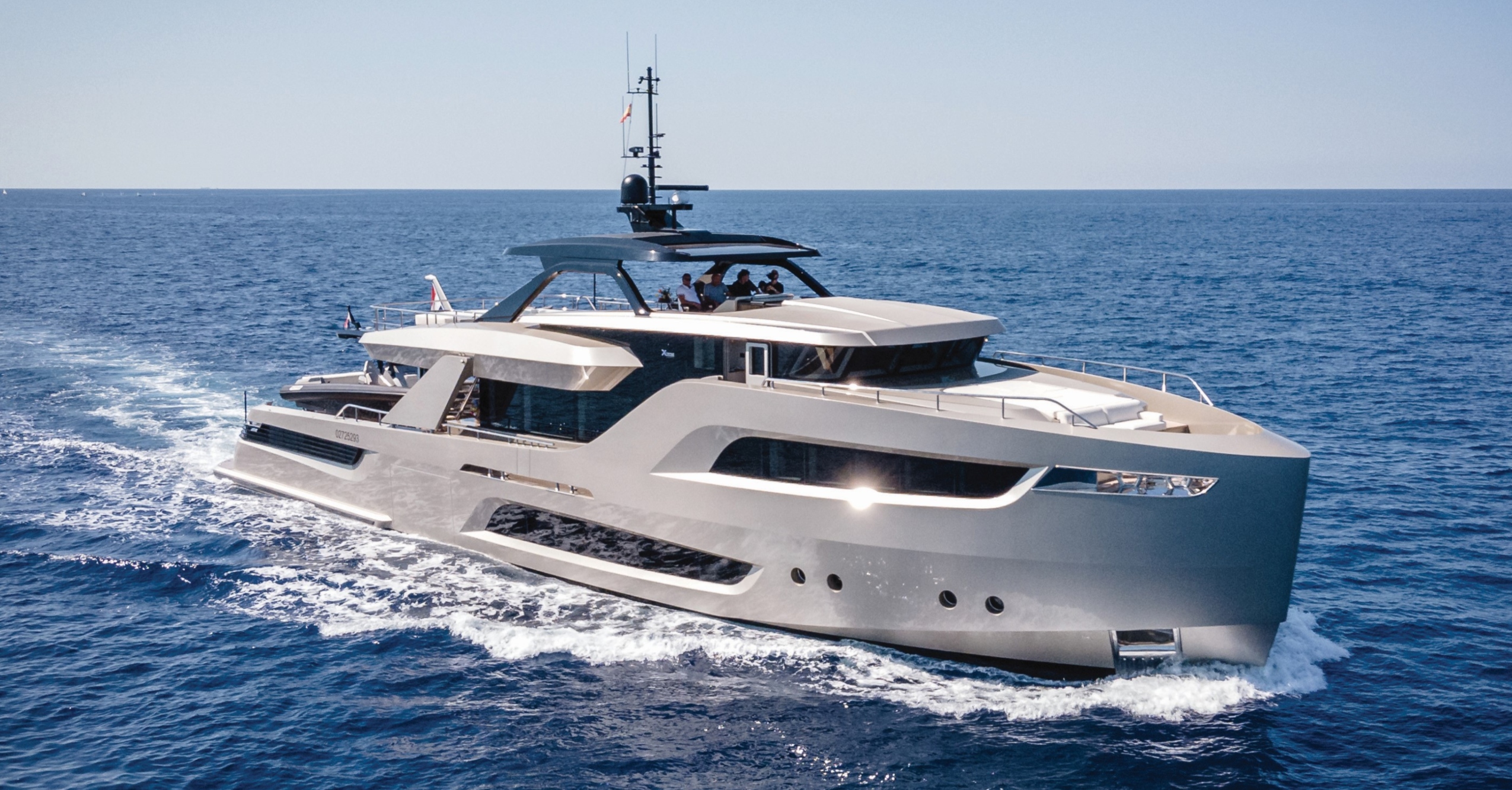 step-aboard-the-winning-yachts-of-the-boat-international-design