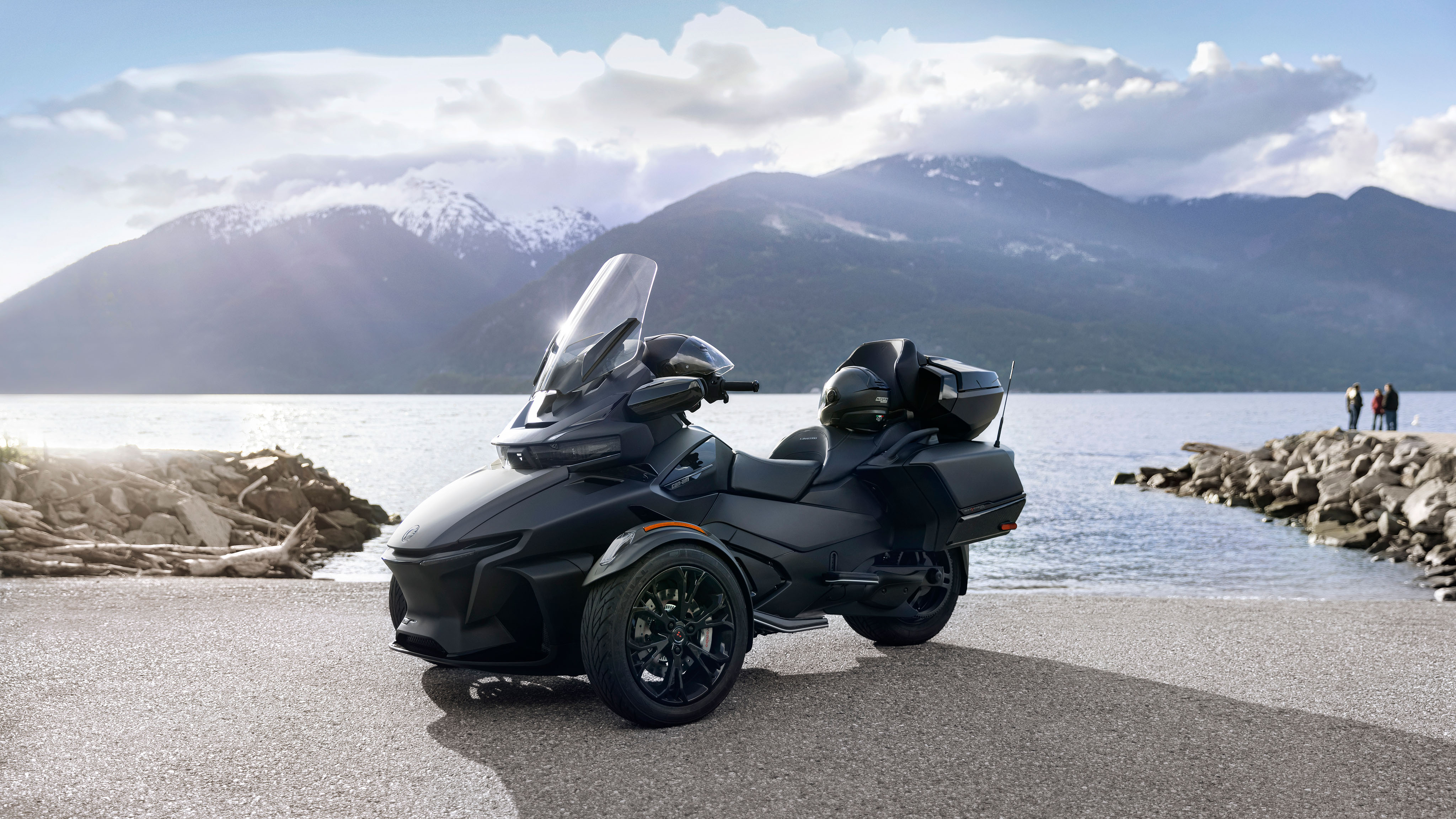 Can am spyder deals touring