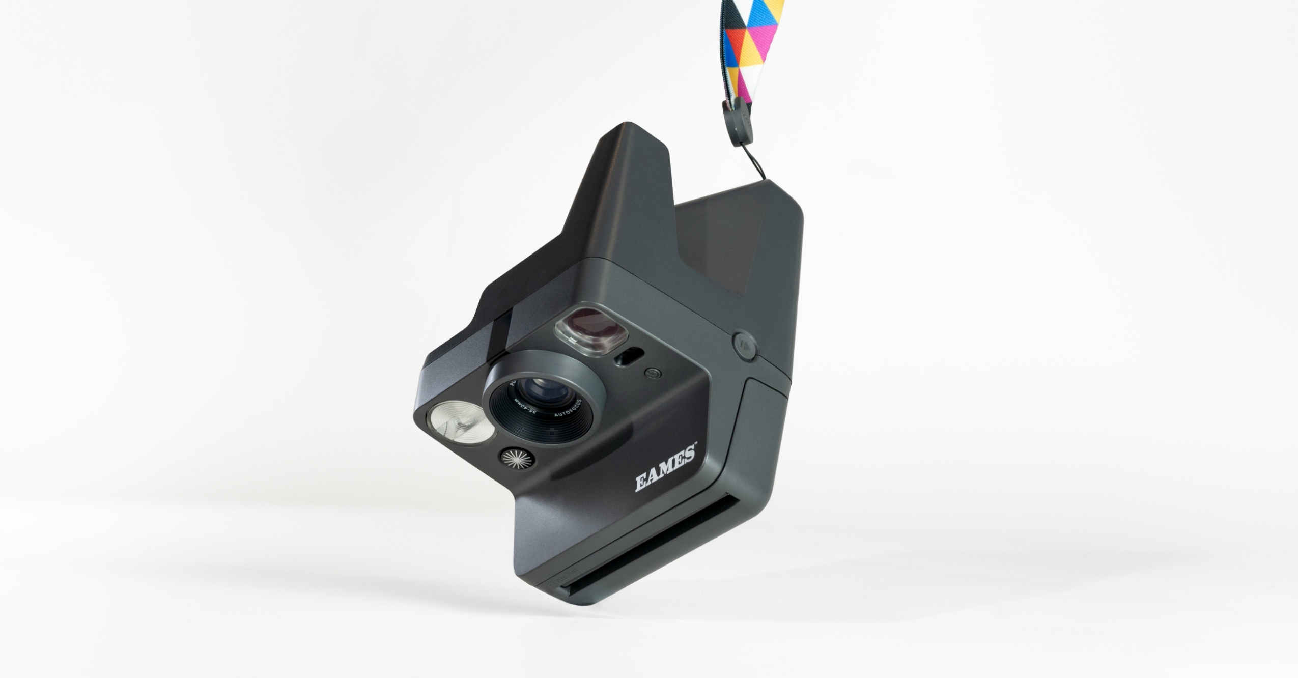 Polaroid &amp; Eames Office Launch Retro-Style Instant Camera